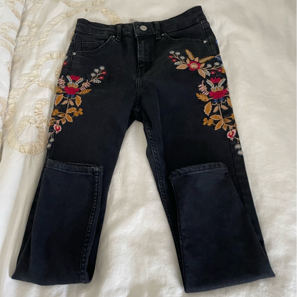 Topshop Black Skinny Jeans with Floral Embroidery